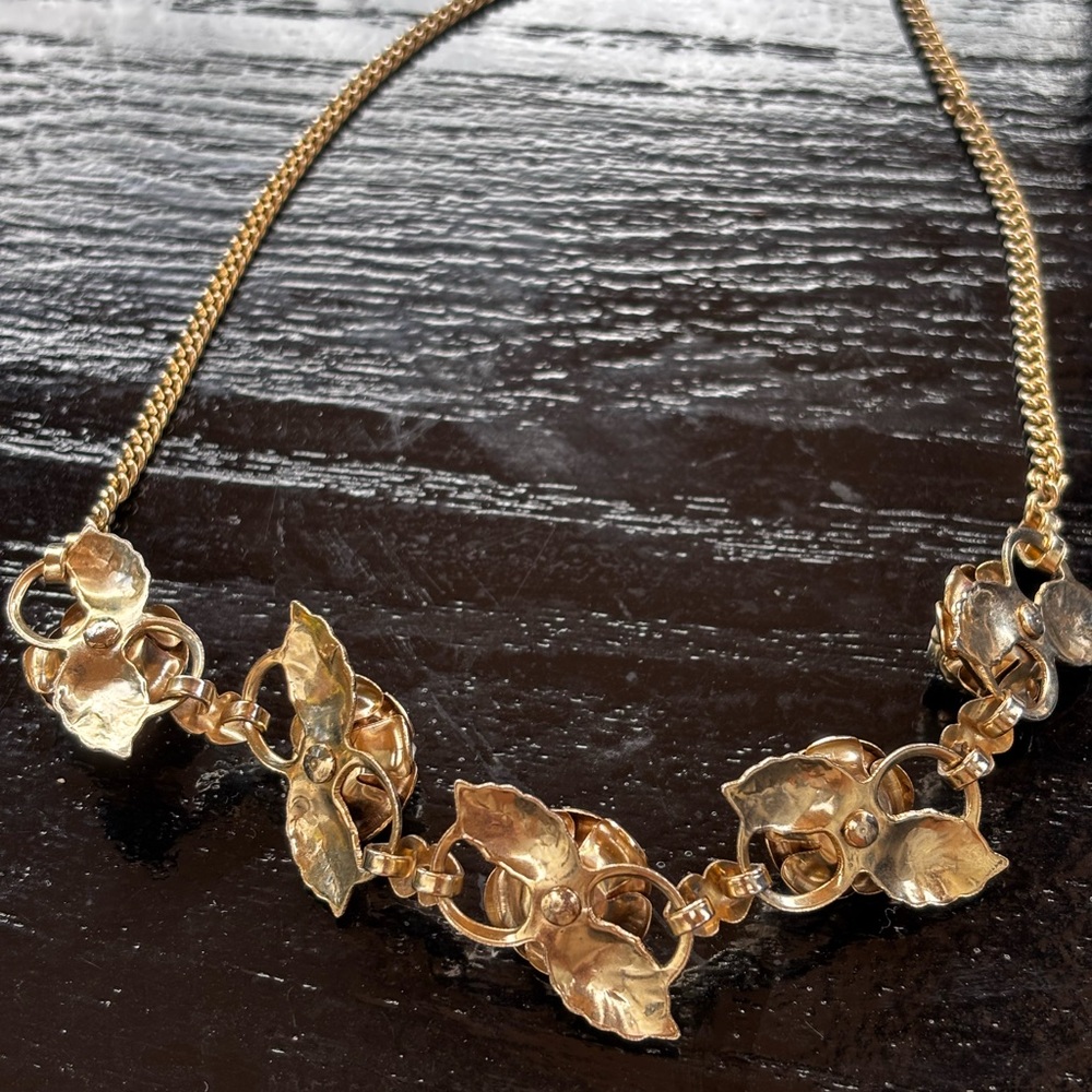Vintage Coro Elegant Gold Floral choker Necklace - Picture 4 of 4